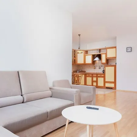 Apartment Park Side 2 Arciszewskiego By Jantar *